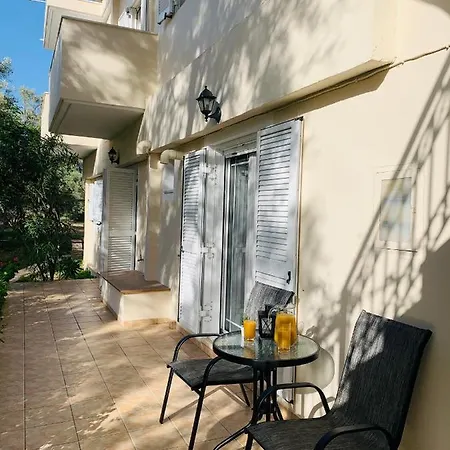 Olive Tree Apartments Lefkada City Room photo